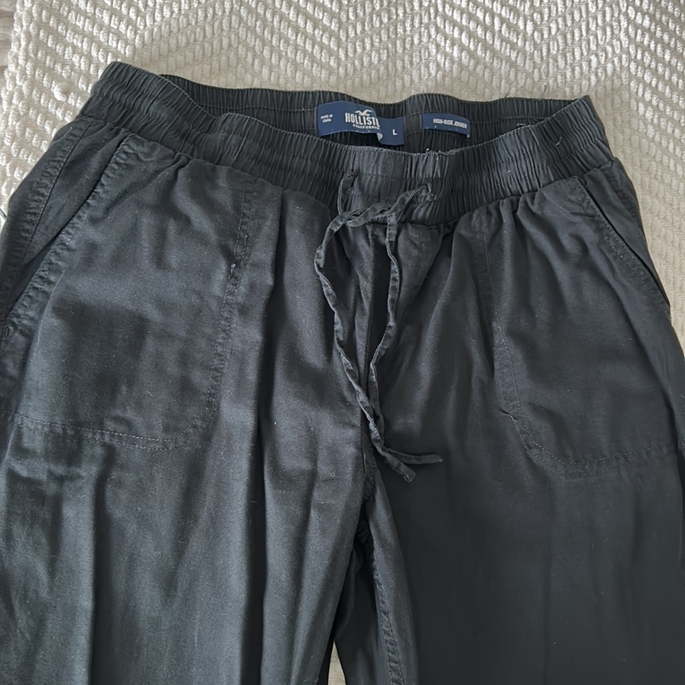 Hollister Black high rise jogger - Picture 3 of 4